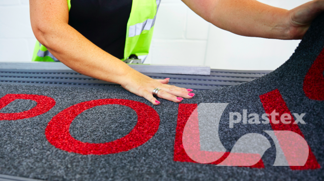 Frontrunner Plus Custom 03