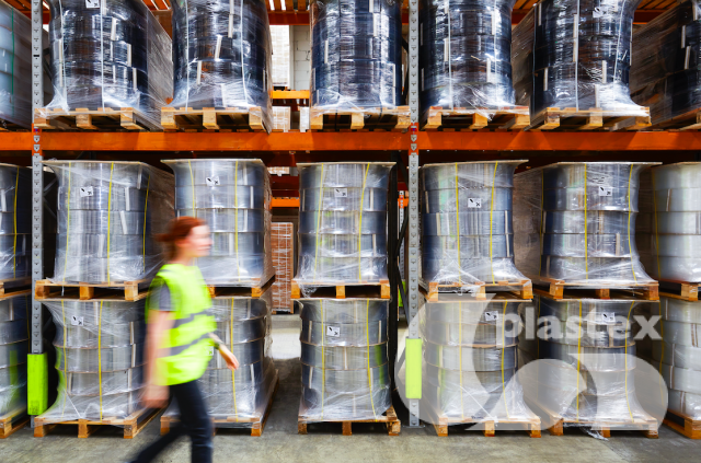 يقدم فريق بلاستيكس منتجات مبتكرة وخدمة عالمية المستوى.