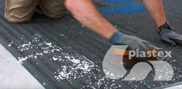 How to clean Plastex Frontrunner