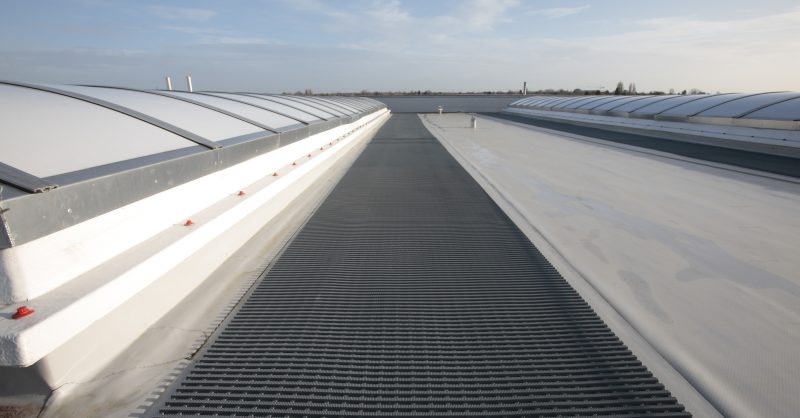 Crossgrip PVC: Flat roof walkway matting | Plastex